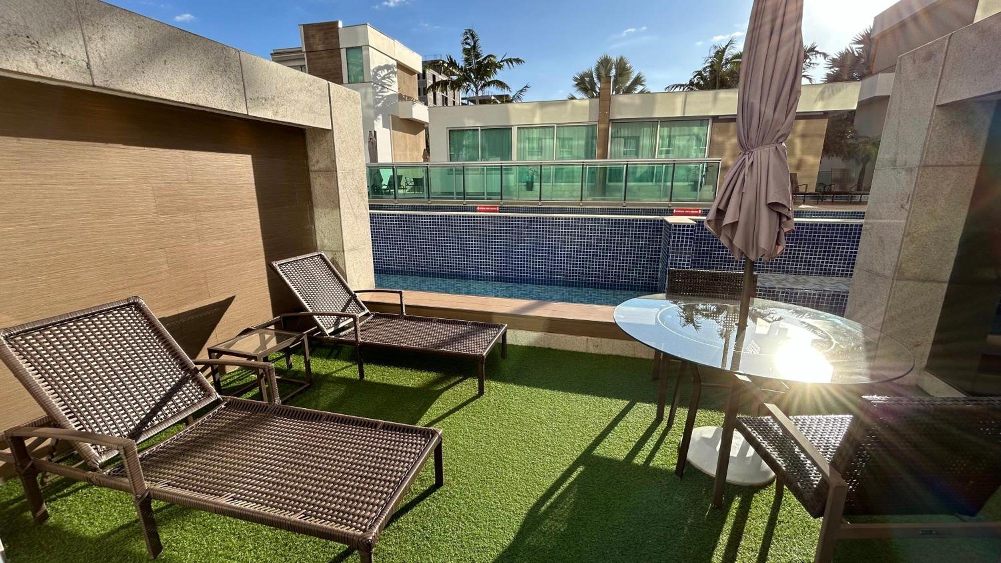 Jade Hotel